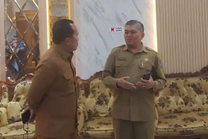 Pertemuan Bupati dan Sekda Kubu Raya sebelum Evaluasi kerja sama Bank Kalbar. (Sumber: Istimewa)